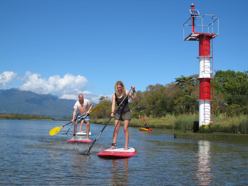 Bazil'S Backpackers Bbh Hostel & Surf School Westport Cameră foto