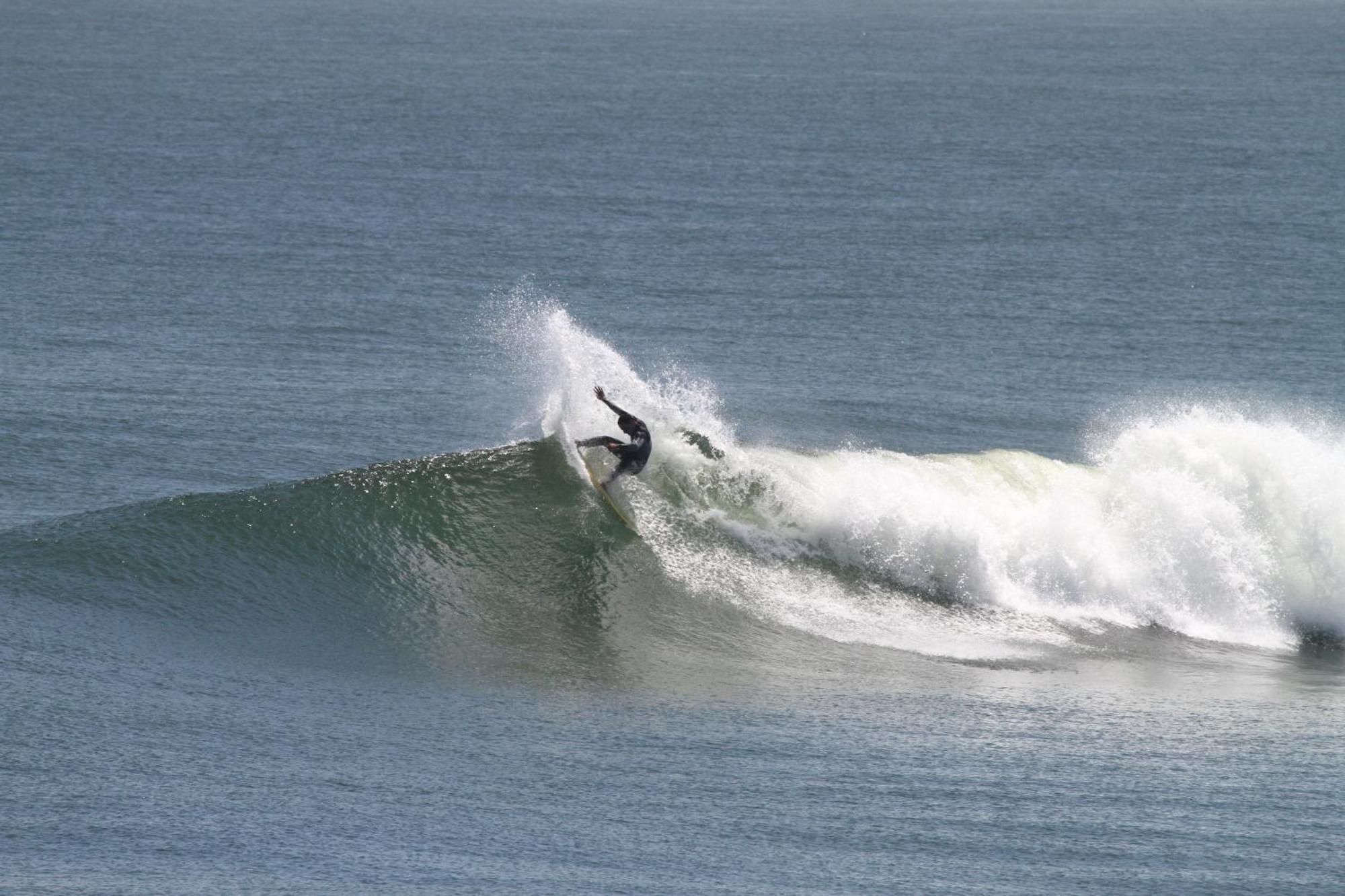 Bazil'S Backpackers Bbh Hostel & Surf School Westport Exterior foto