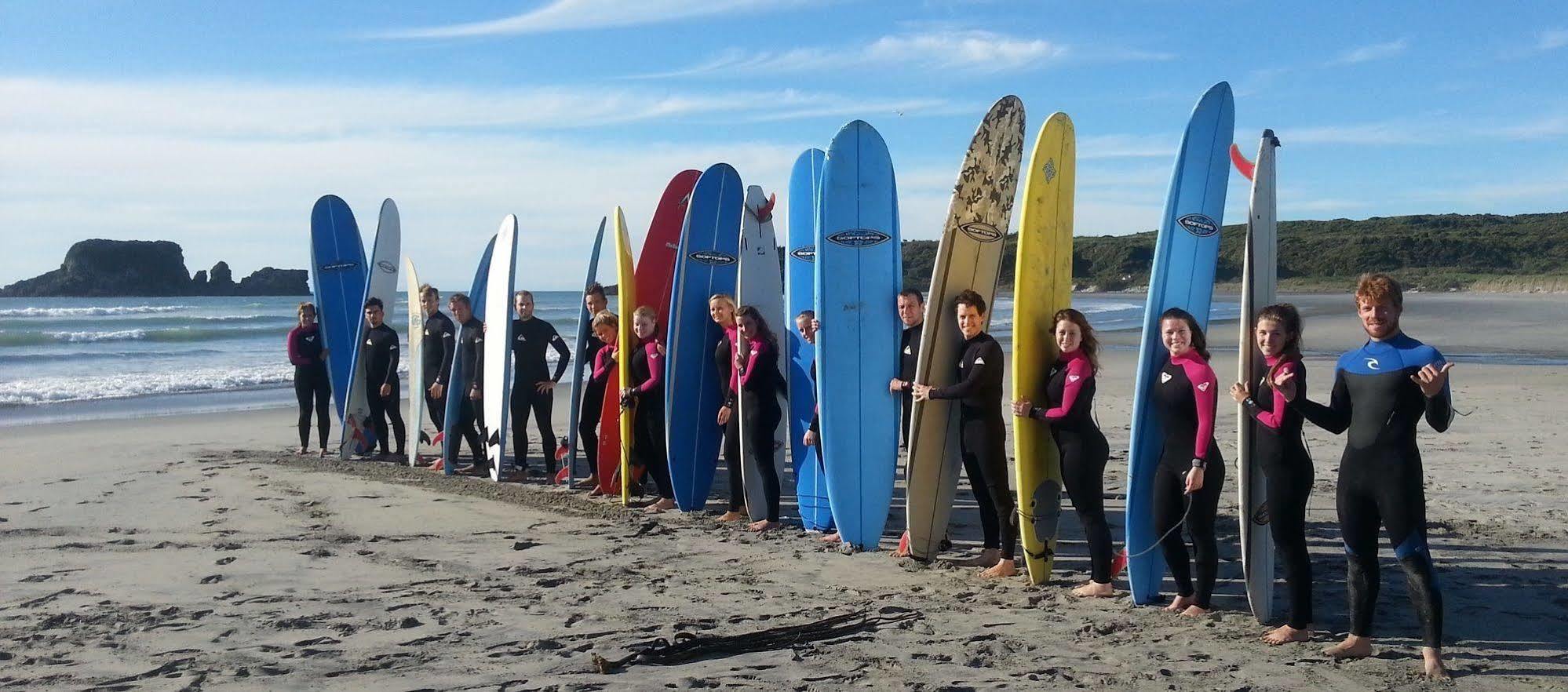 Bazil'S Backpackers Bbh Hostel & Surf School Westport Exterior foto